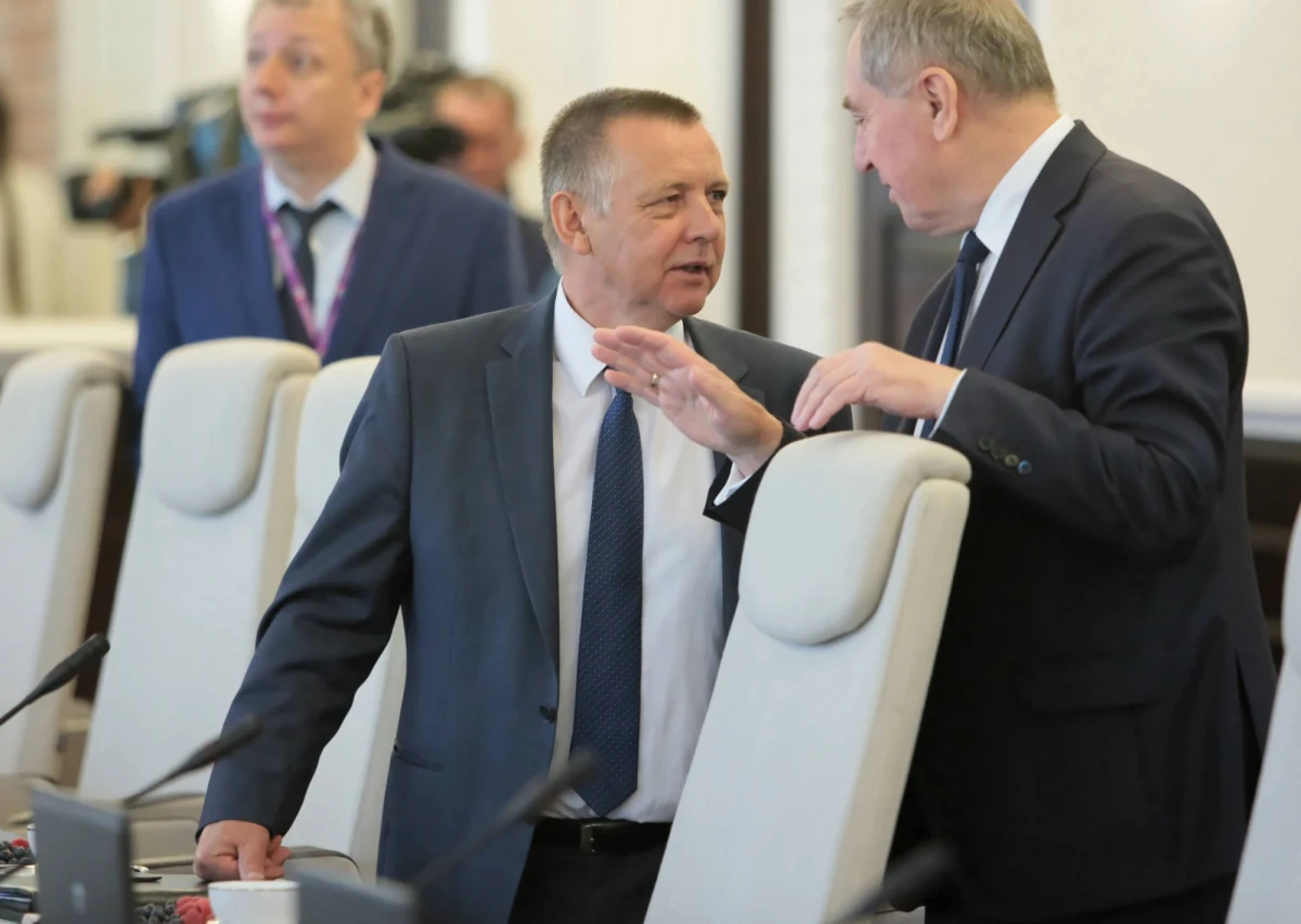 Ministerstwo Finansów zmienia warunki przyznawania mieszkań służbowych i korzystania z nich – to efekt informacji ujawnionych przez dziennikarzy śledczych RMF FM. Chodzi o byłego ministra finansów, a obecnie szefa NIK Mariana Banasia, który przez ponad dwa lata korzystał z lokalu służbowego, mimo że miał w tym czasie mieszkanie w Warszawie. 