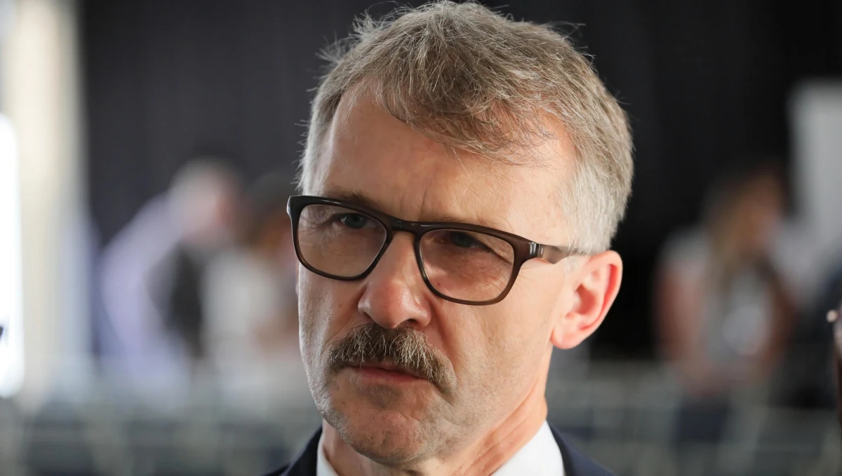 Zastępca Rzecznika Dyscyplinarnego Sędziów Sądów Powszechnych sędzia Przemysław W. Radzik wszczął postępowanie dyscyplinarne przeciwko przewodniczącemu KRS, sędziemu Leszkowi Mazurowi, i przedstawił mu zarzuty popełnienia 26 przewinień dyscyplinarnych - poinformował we wtorek rzecznik dyscyplinarny sędziów.