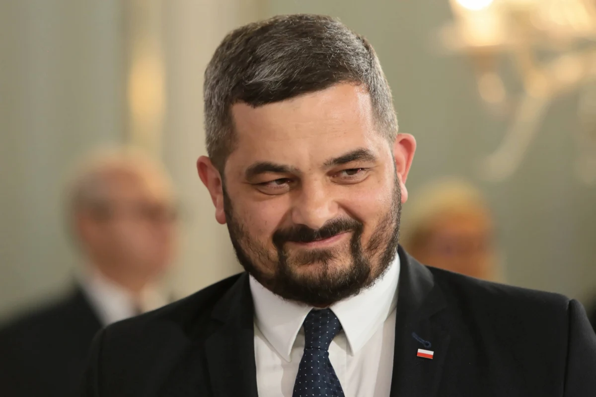 Donald Tusk jest zbyt leniwy i przestraszył się, że po tym, jak przegrał w 2005 roku z Lechem Kaczyńskim, teraz przegra z jego uczniem, Andrzejem Dudą – oświadczył szef Komitetu Wykonawczego PiS Krzysztof Sobolewski. Donald Tusk ogłosił we wtorek, że nie będzie  kandydował w wyborach prezydenckich. Zapowiedział też, że będzie wspierał kandydata opozycji.