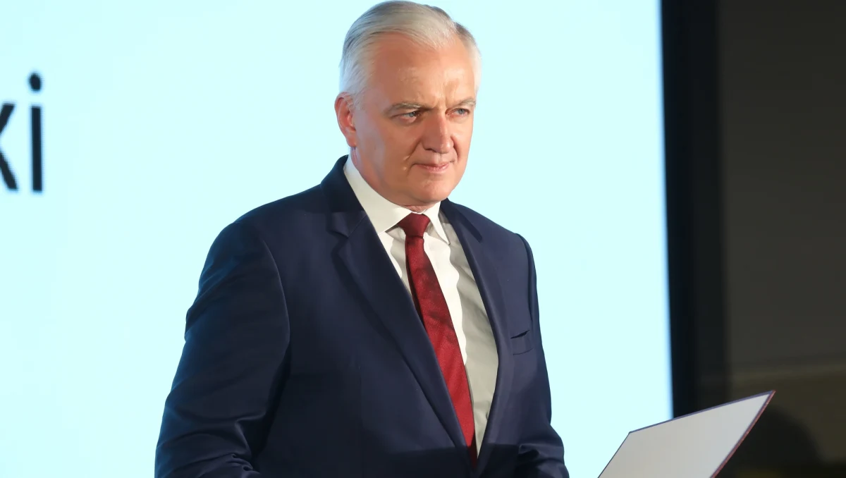„To prawdopodobnie definitywne rozstanie się Donalda Tuska z polską polityką” - mówi wicepremier Jarosław Gowin o decyzji Tuska, że nie będzie startował w wyborach prezydenckich. „Tusk pozostanie niewykorzystaną szansą dla Polski, który jako polityk przedkładał interes własny nad dobro kraju” - dodał.