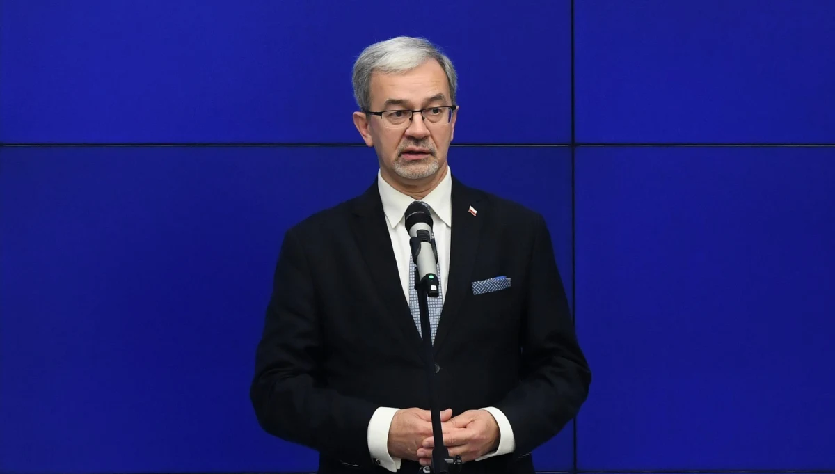 Jak dotąd nie pojawiła się propozycja, która zrekompensowałaby budżetowi utrzymanie limitu 30-krotności składek na ZUS - powiedział PAP minister finansów, inwestycji i rozwoju Jerzy Kwieciński. Dodał, że w związku z tym trzeba będzie znaleźć źródło dodatkowych dochodów lub zredukować wydatki o 5 miliardów złotych. 