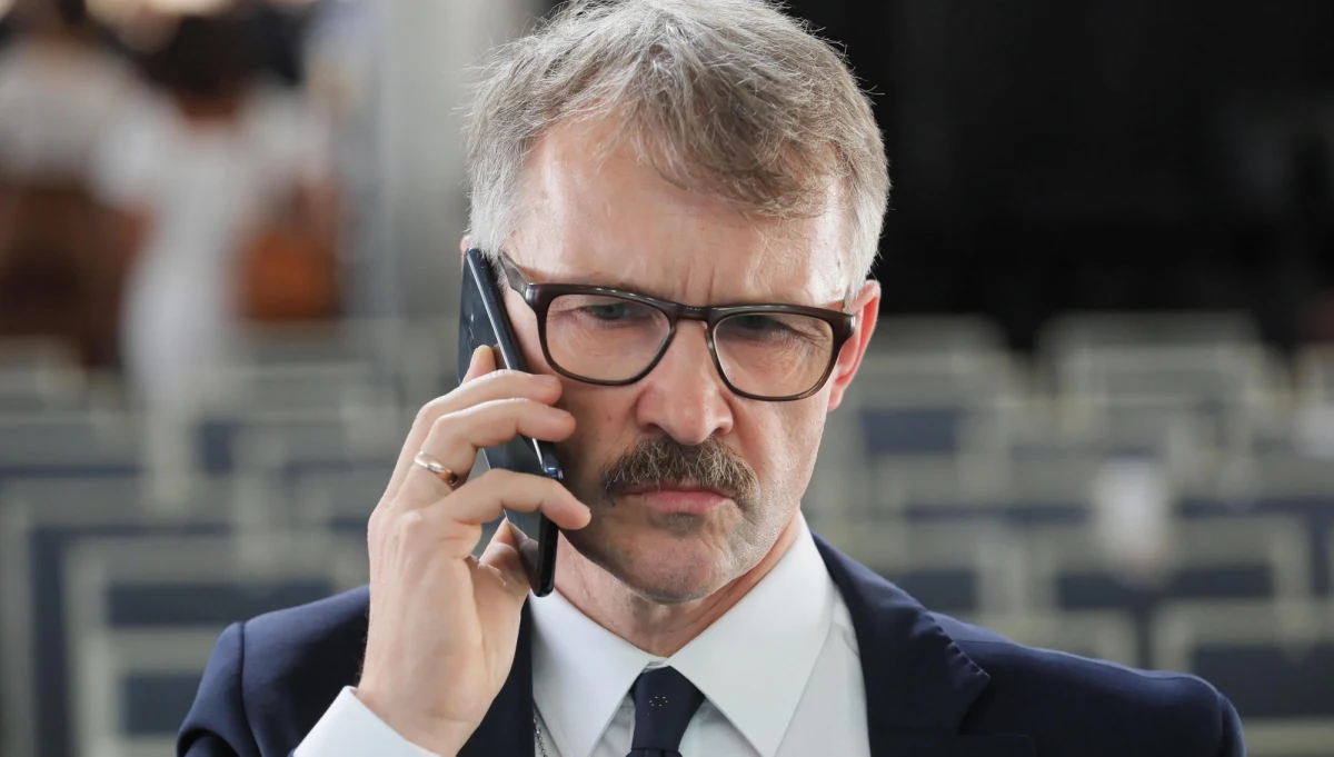 ​Przewodniczący Krajowej Rady Sądownictwa nie weźmie udziału w dzisiejszej kolacji wydawanej w ambasadzie Holandii w Warszawie z okazji przyjazdu szefa Europejskiej Sieci Rad Sądownictwa - dowiedział się reporter RMF FM. Kurtuazyjne spotkanie miało być okazją do polepszenia stosunków z organizacją, której KRS wciąż jest członkiem, lecz została zawieszona w prawach, w związku z zarzutami o brak niezależności.