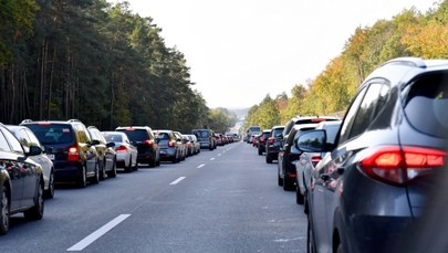 Jazda "na suwak" i "korytarz życia" obowiązkowe. Podpis prezydenta