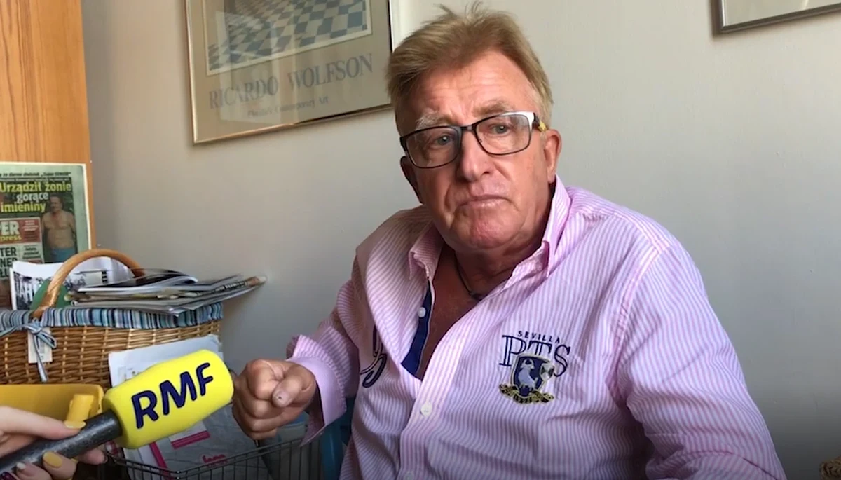 „Masę ludzi stało na murze, przeskakiwało przez mur. Zacząłem borować. Ludzie odbijali kawałki muru, a ja borowałem” – opowiada naoczny świadek upadku Muru Berlińskiego przed 30 laty. Dziś Ludwik Wasecki, dentysta z Berlina jest właścicielem największej zgromadzonej poza granicami Niemiec kolekcji oryginalnych fragmentów Muru Berlińskiego. Wspomina, że Berlin Zachodni był miejscem szczęścia, mieszkańcy mieli mentalność ludzi z wysp. Berlin Wschodni był szary i ponury. Po upadku muru Berlin się zmienił. „Berlin jest dużym miastem, atrakcyjnym turystycznie, zainteresowanie Berlinem jest duże, ale dla berlińczyków, którzy znali to miasto przedtem i teraz, to nie jest to samo miejsce” – mówił Wasecki w rozmowie z dziennikarką RMF FM Anetą Łuczkowską. „U części berlińczyków Mauer jest im Kopf, dlatego że ludzie ze wschodu są inni. Myśleliśmy, że to szybko minie. 10 lat, 20, minęło 30 i nic” – dodaje.