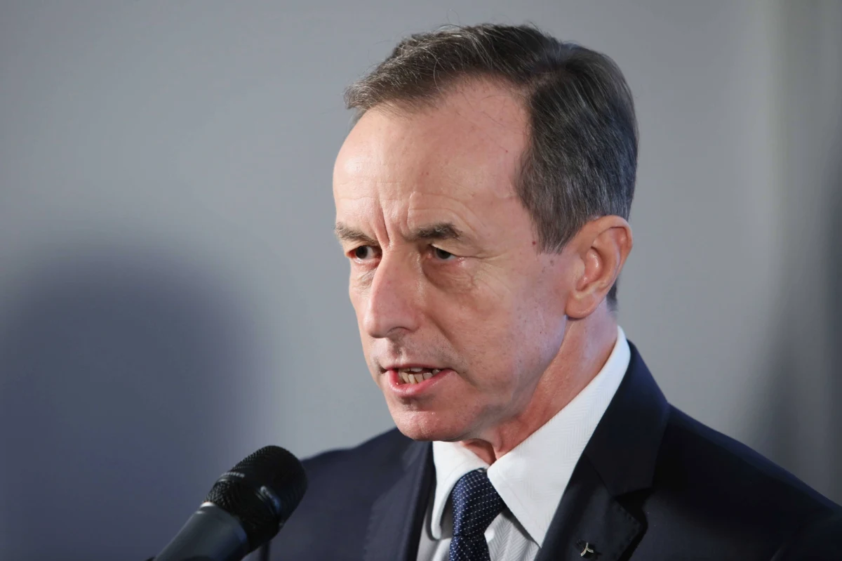 Profesor Tomasz Grodzki będzie kandydatem opozycji na marszałka Senatu - ogłosili na porannej konferencji liderzy PO, PSL i Lewicy. Takie ustalenie zapadło wczoraj wieczorem podczas spotkania szefów opozycyjnych partii.