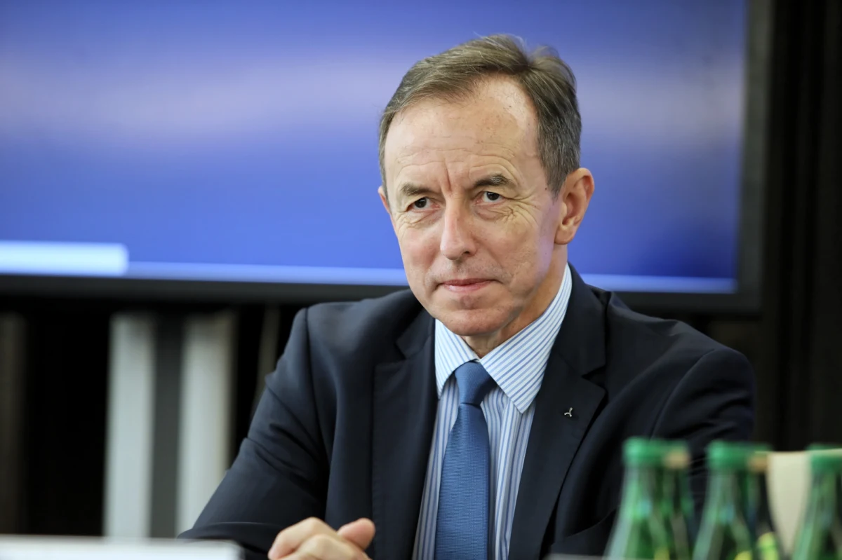 Senat nie może być bastionem przeciw komuś, ale nie będzie dalej maszynką do głosowania - tak mówi kandydat opozycji na marszałka tej izby Tomasz Grodzki. To właśnie on - po ustaleniach liderów PO, SLD i PSL - ma kierować pracami Senatu - o ile opozycja utrzyma minimalną większość.