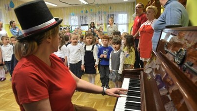 Hymn Polski odśpiewany przez 3,5 mln uczniów w całej Polsce