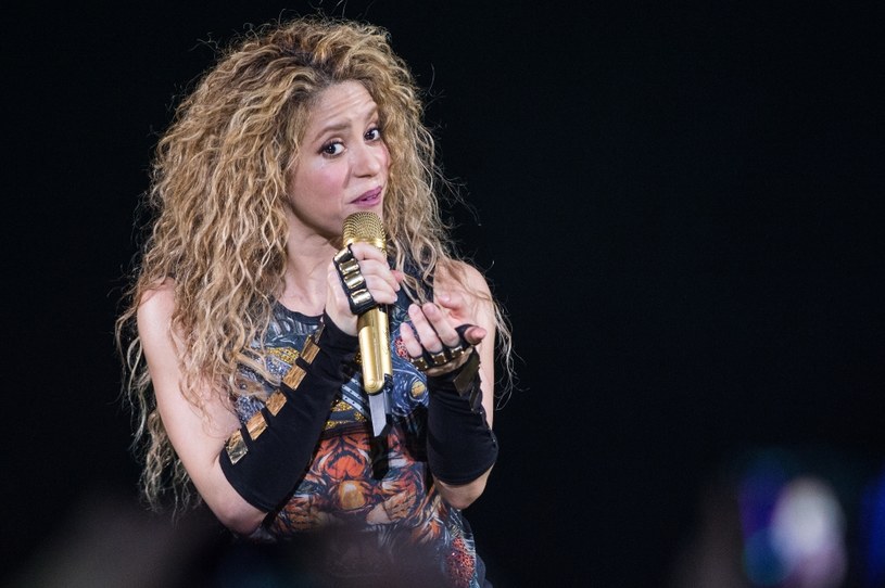 Kolumbijska wokalistka Shakira znana jest nie tylko ze swoich przebojów, ale też charakterystycznych loków. Tym większym zaskoczeniem dla fanów było najnowsze zdjęcia na Instagramie.