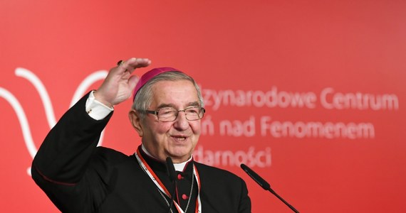 Porusza mnie świadectwo księży, którzy zwrócili się z listem do nuncjusza apostolskiego ws. abp Głódzia. Jeżeli te sprawy są wiarygodne, to będą kompetentnie zbadane, a papież podejmie kompetentne decyzje - powiedział prymas Polski arcybiskup Wojciech Polak.