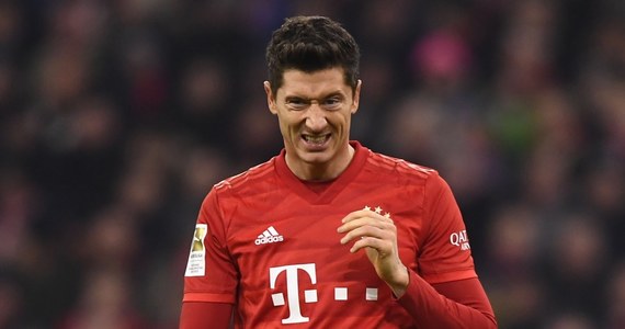 Robert Lewandowski odkłada w czasie zabieg kontuzjowanej pachwiny, który musi przejść. Jak informuje niemiecki magazyn "Kicker", reprezentant Polski i najskuteczniejszy napastnik Bayernu Monachium, ma przejść operację tuż przed zimową przerwą w rozgrywkach.