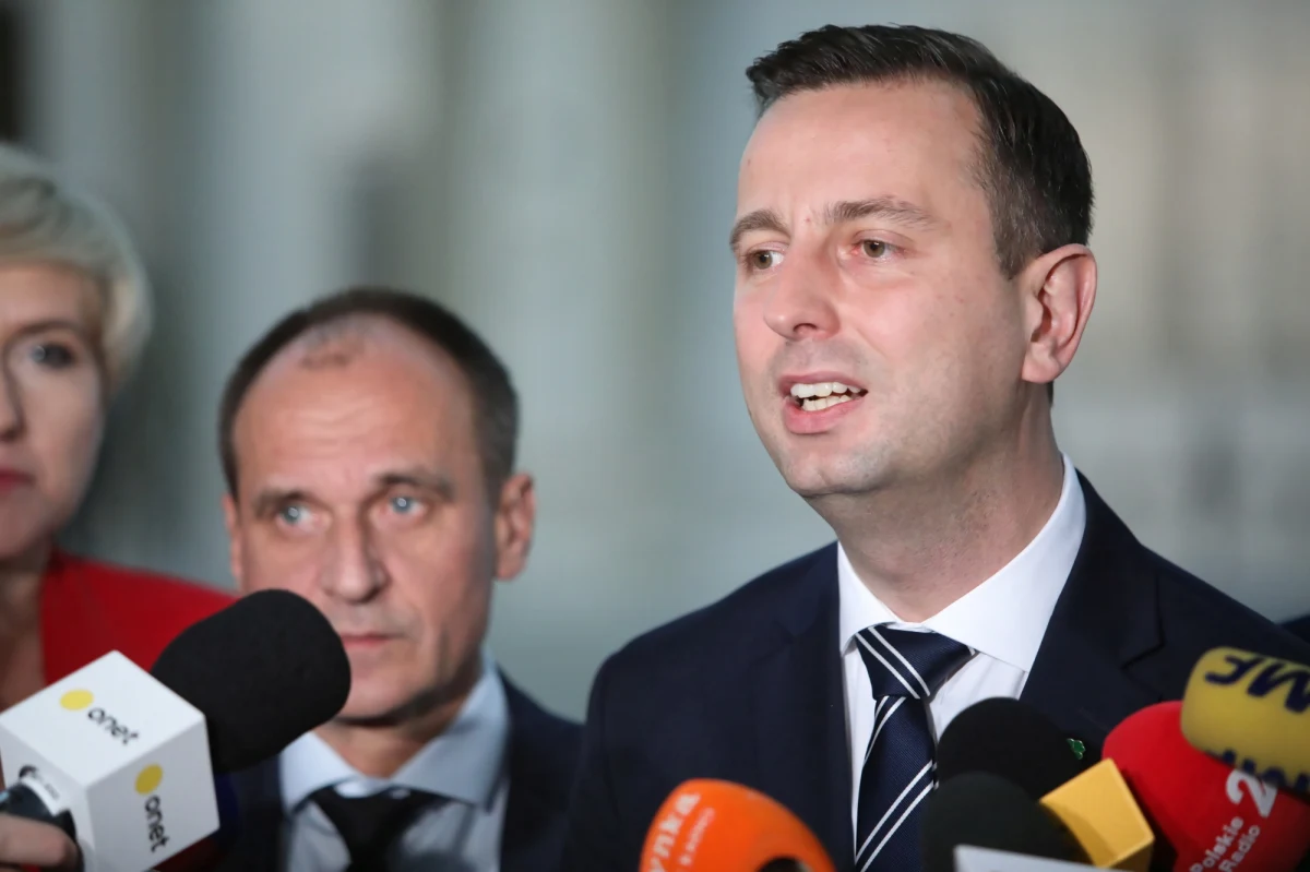 Michał Kamiński będzie kandydatem PSL-Koalicji Polskiej na wicemarszałka Senatu, zaś Piotr Zgorzelski na wicemarszałka Sejmu - taką informację przekazał szef PSL Władysław Kosiniak-Kamysz. Sam lider ludowców wybrany został przewodniczącym klubu parlamentarnego PSL-Koalicja Polska. Powołana została również Rada Koalicji Polskiej, w której skład wchodzą szefowie ugrupowań zrzeszonych pod szyldem Koalicji, a szefem Rady wybrany został Paweł Kukiz.