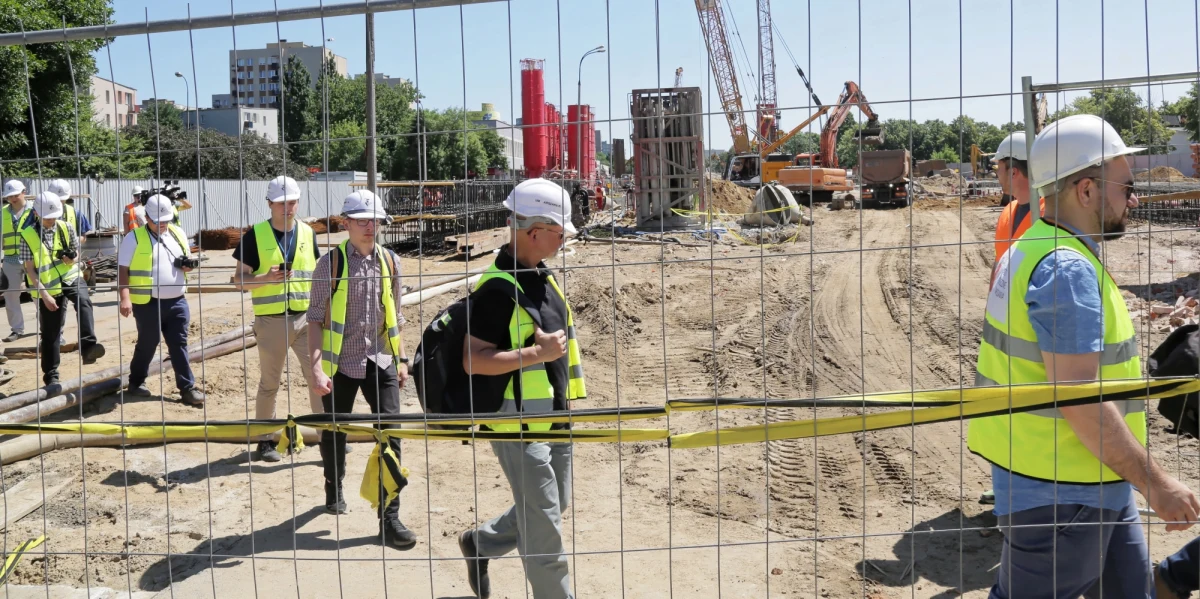 W polskiej gospodarce pracuje obecnie ponad milion imigrantów - poinformował na konferencji prasowej zastępca dyrektora Departamentu Analiz Ekonomicznych NBP Jacek Kotłowski. 