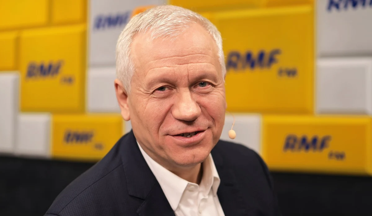 „To zupełnie inny Sejm niż poprzedni, zwłaszcza ze względu na pluralizację i dywersyfikację propozycji dla wyborców” – mówił w Popołudniowej rozmowie w RMF FM były marszałek Sejmu Marek Jurek. Dodał, że niezgłoszenie przez opozycję kontrkandydata wobec Elżbiety Witek jest „uznaniem zwycięstwa” PiS-u. „Prawdopodobnie to jest związane z tym, że uznają wygraną PiS-u w wyborach do Sejmu i oczekują uznania zwycięstwa opozycji w wyborach do Senatu” – mówił Jurek.