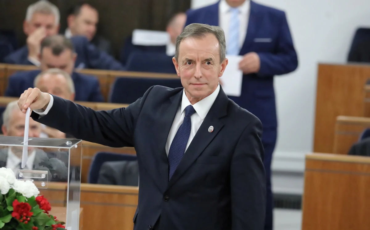 ​Senator Koalicji Obywatelskiej Tomasz Grodzki został wybrany marszałkiem Senatu X kadencji. Za kandydaturą Grodzkiego zagłosowało 51 senatorów.