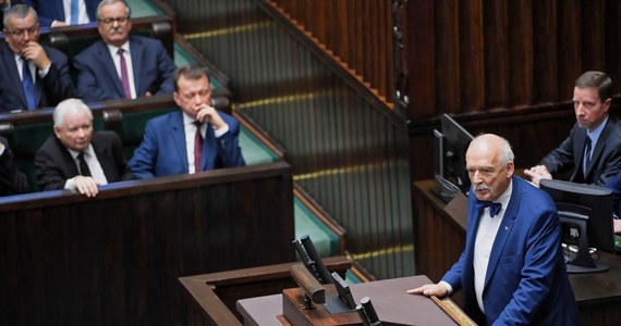 Janusz Korwin-Mikke ocenił w środę Katowicach, że "Polska powinna moralnie wesprzeć Stany Zjednoczone, które rozpoczęły proces wycofywania się z paryskiego porozumienia klimatycznego z 2015 r.". Poseł Konfederacji przyznał też, że jego zdaniem walka z globalnym ociepleniem nie ma sensu. 