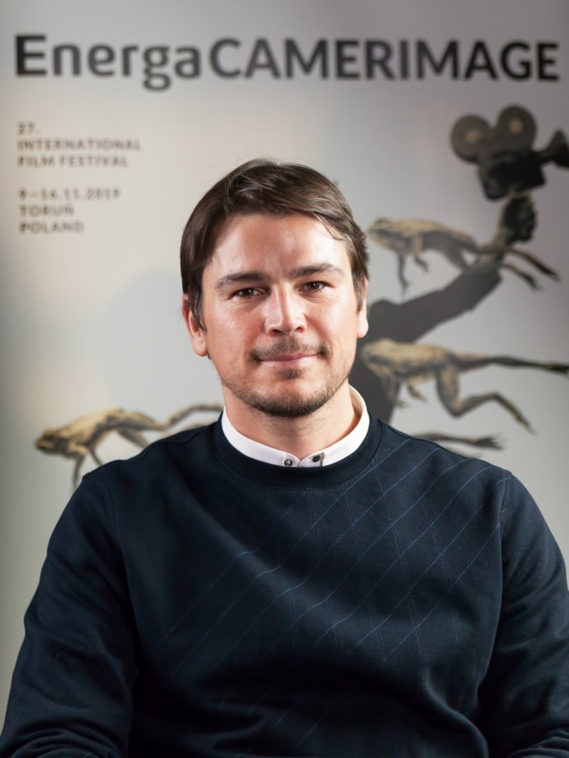 Josh Hartnett, aktor znany z takich kinowych hitów, jak "Helikopter w ogniu" czy "Pearl Harbour" przyjechał na pokaz specjalny "Doliny Bogów" w reżyserii Lecha Majewskiego, w której zagrał główną rolę. Jak przyznał, miał okazję obejrzeć film pierwszy raz. Po projekcji spotkał się z mediami i fanami. 