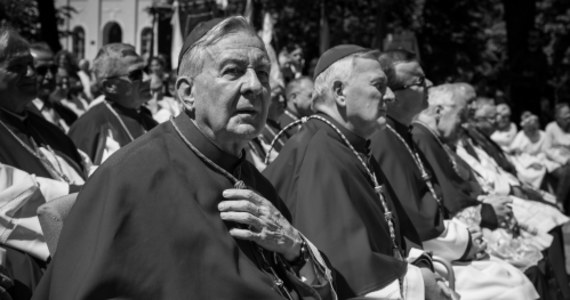 Archidiecezja Poznańska poinformowała o śmierci abp. seniora Juliusza Paetza. Duchowny zmarł w wieku 84 lat. Był metropolitą poznańskim w latach 1966-2002.