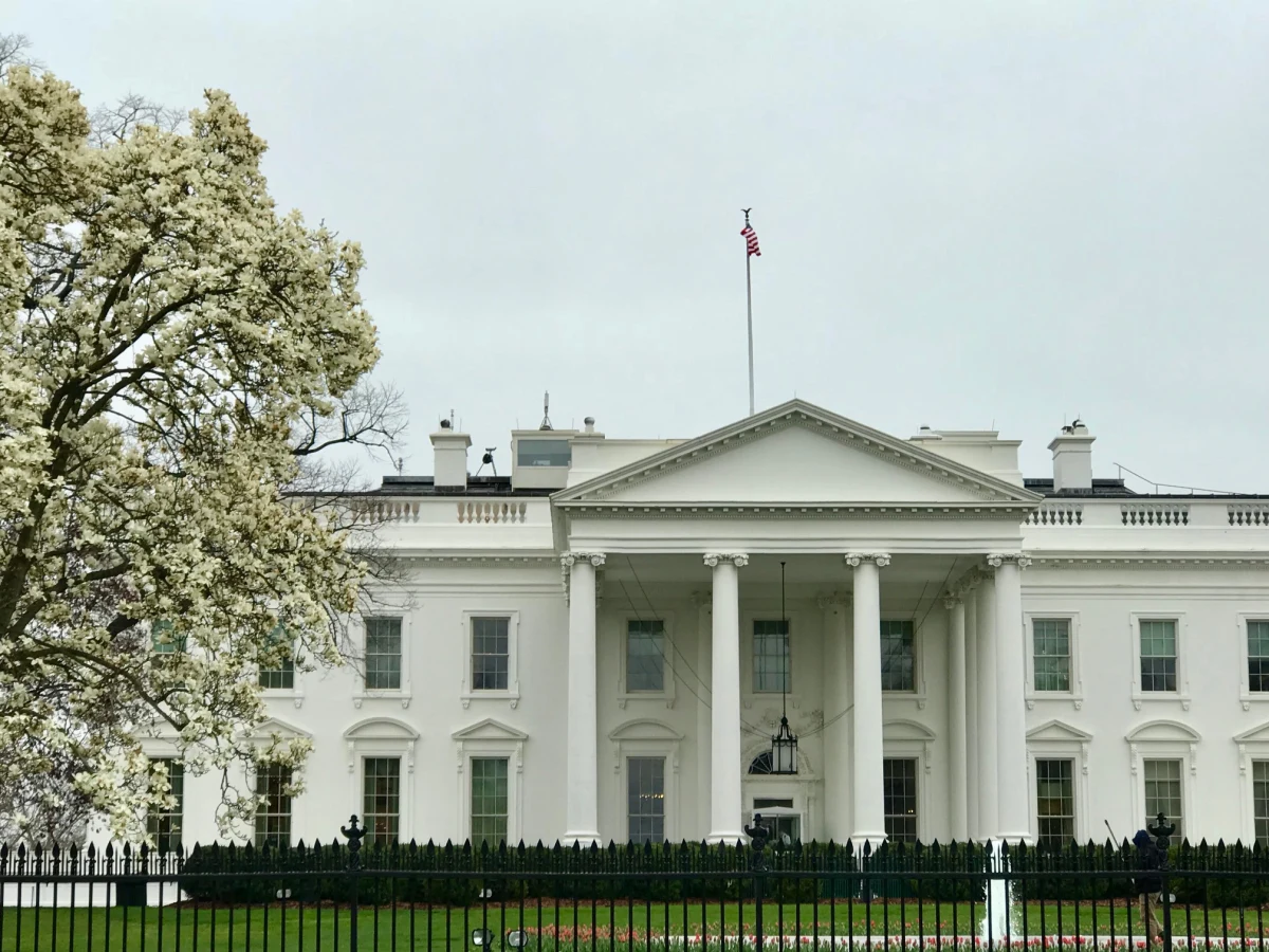 Profesor Dorota Grejner-Brzezińska będzie zasiadać w amerykańskiej prezydenckiej Radzie Doradców ds. Nauki i Technologii - poinformował Biały Dom. Polka specjalizuje się w inżynierii geomatycznej, w tym m.in. algorytmach GPS oraz mapowaniu mobilnym.
