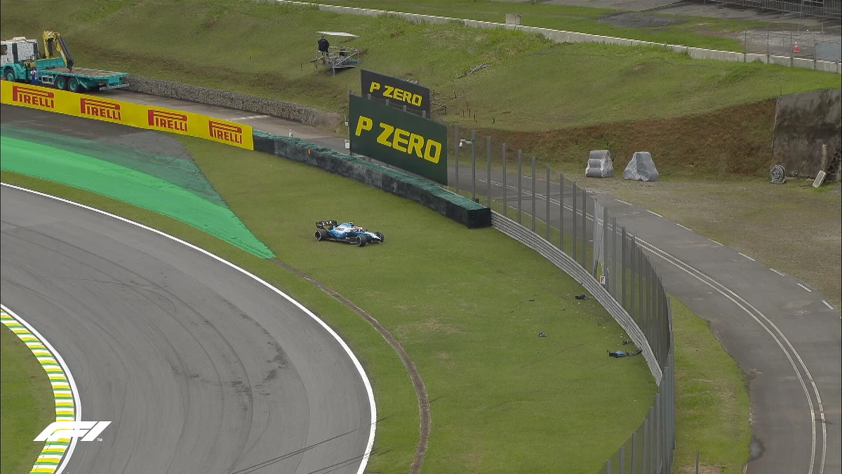 Pechowy dzień Roberta Kubicy. Jak informuje Onet, Polak na początku drugiej serii treningowej przed Grand Prix Brazylii uszkodził przednie skrzydło w bolidzie i zakończył udział w rywalizacji.