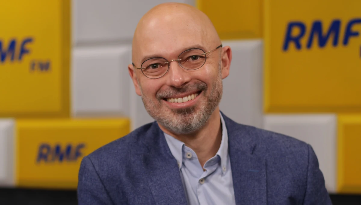 Nie możemy unikać naszej odpowiedzialności jeśli chodzi o klimat – mówił Gość Krzysztofa Ziemca w RMF FM, minister ds. klimatu Michał Kurtyka. „Mamy przed sobą potężną zmianę cywilizacyjną jeżeli chodzi o nas stosunek wobec zasobów naszej planety. Dotychczasowy sposób rozwoju, jaki był prowadzony, był bardzo ekstensywny - myśmy bardzo lekką ręką gospodarzyli zasobami planety, czy to chodzi o wodę, czy o kopaliny, czy zanieczyszczenie powietrza” – podkreślał. Zaznaczył także, że rola nowego resortu jest dla niego „absolutnie centralna”. „Podniesienie jakości naszego życia jest w DNA ministerstwa. Jesteśmy tym resortem, który jest blisko wyzwań każdego człowieka” – zapewniał. 