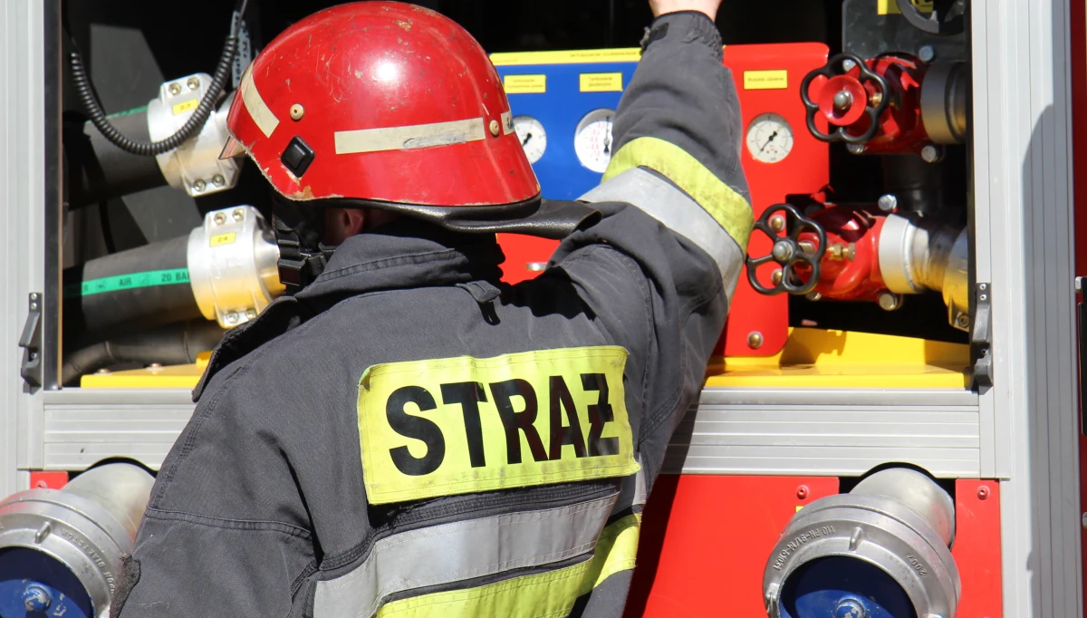 Tragedia w miejscowości Radlna w powiecie tarnowskim. W nocnym pożarze domu jednorodzinnego zginęli mężczyzna i kobieta. 