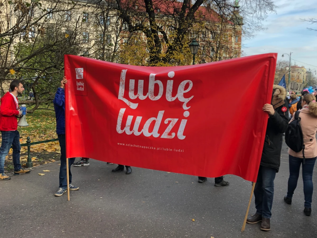 Szlachetna Paczka po raz dziewiętnasty dotrze do tysięcy rodzin w całej Polsce! Już dziś na stronie internetowej wyjątkowej akcji charytatywnej pojawiły się historie tysięcy rodzin z całego kraju, do których w tym roku dotarli wolontariusze Szlachetnej Paczki. Darczyńcą może zostać każdy - należy wybrać rodzinę z bazy i wspólnie z bliskimi spełnić ich konkretne potrzeby. 