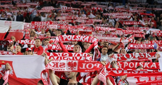 Reprezentacja Polski pokonała Izrael 2:1 w meczu 9. kolejki el. Euro 2020. W doliczonym czasie gry drugiej połowy na boisku pojawili się kibice. Jeden z ochroniarzy, próbując zatrzymać intruza staranował Tomasza Kędziorę. Reprezentant Polski długo nie podnosił się z boiska. Mecz na kilka minut został przerwany.