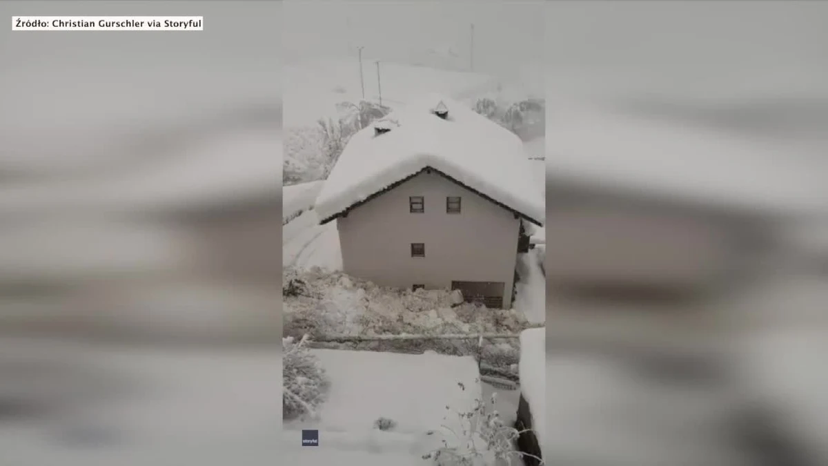 Włoskie miasteczko położone w Alpach zostało odcięte od świata. Stromymi ulicami Martell "spłynęła" lawina śnieżna. "Zostaliśmy ewakuowani. Możliwe, że to jeszcze nie koniec. Wszystkie ulice w naszej dolinie zostały zamknięte" - powiedział mieszkaniec Christian Gurschler. Dieter Peterlin, meteorolog z Południowego Tyrolu, ostrzegł na Twitterze o wysokim ryzyku pojawienia się kolejnych lawin w okolicy.