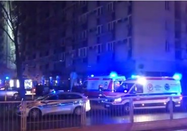 Warszawa: Nocny pożar bloku przy ul. Grzybowskiej. Ewakuowano 83 osoby
