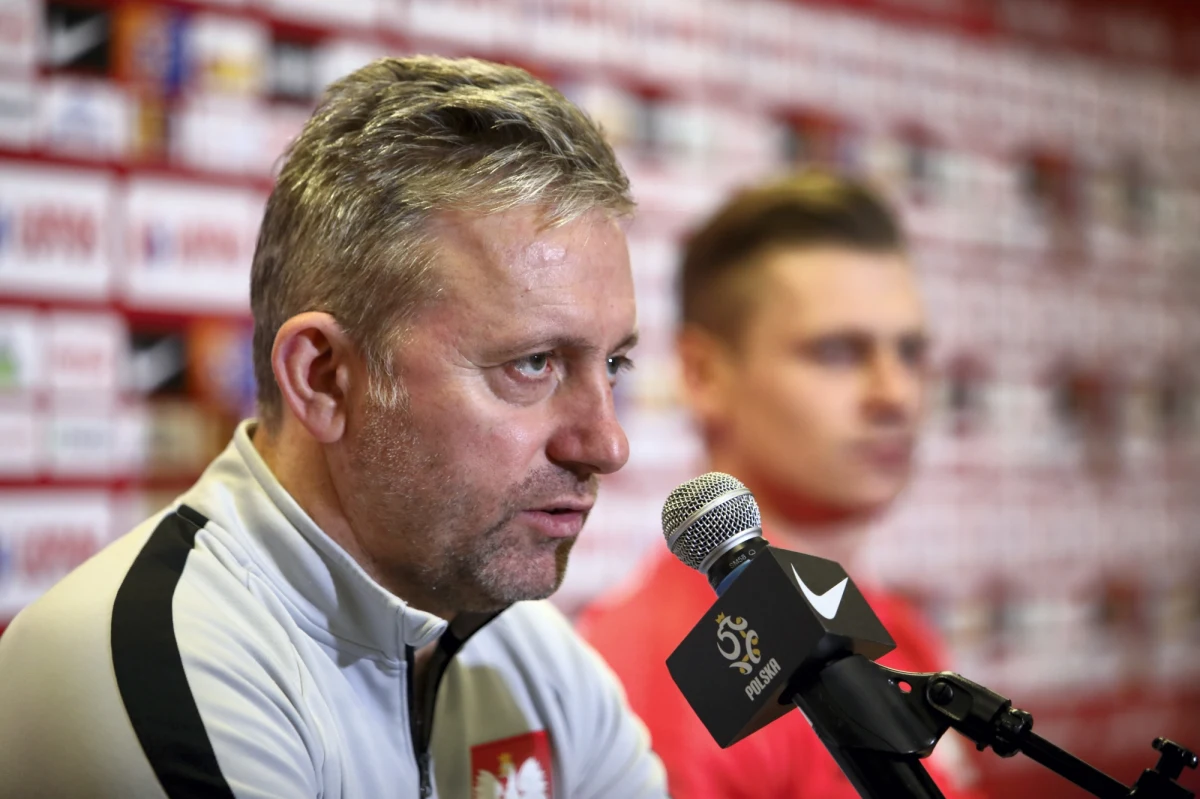 Już 19 reprezentacji zapewniło sobie awans na przyszłoroczne mistrzostwa Europy. Wśród nich jest Polska. Jak wyliczył Onet, piłkarze Jerzego Brzęczka mają już tylko iluzoryczne szanse na losowanie z pierwszego koszyka ME.