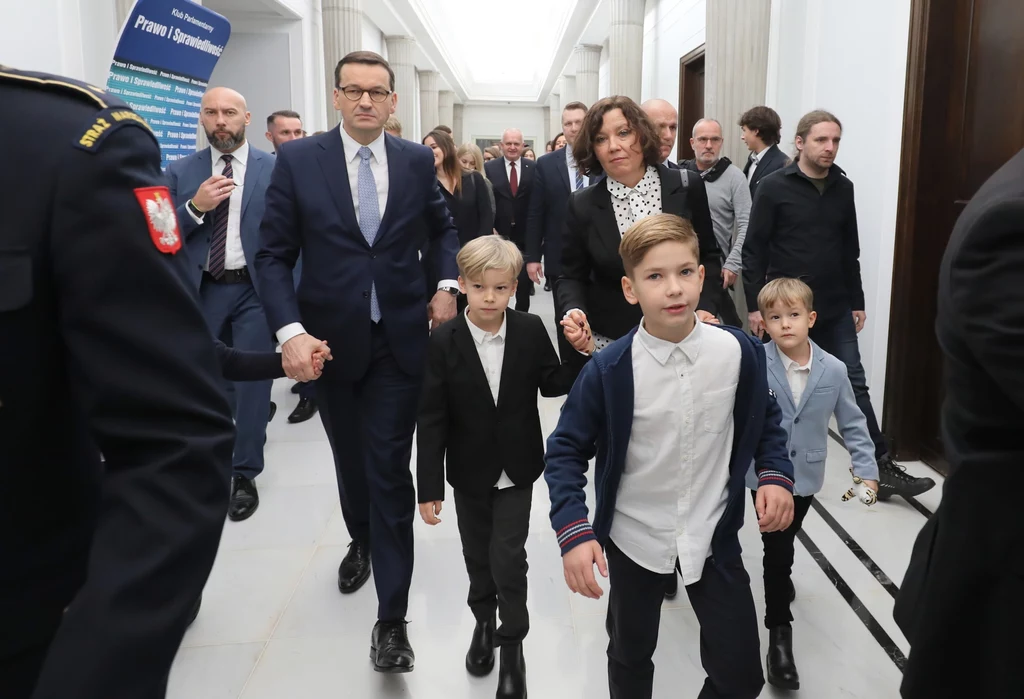 Premier Mateusz Morawiecki wraz z żoną Iwoną Morawiecką i dziećmi w Sejmie