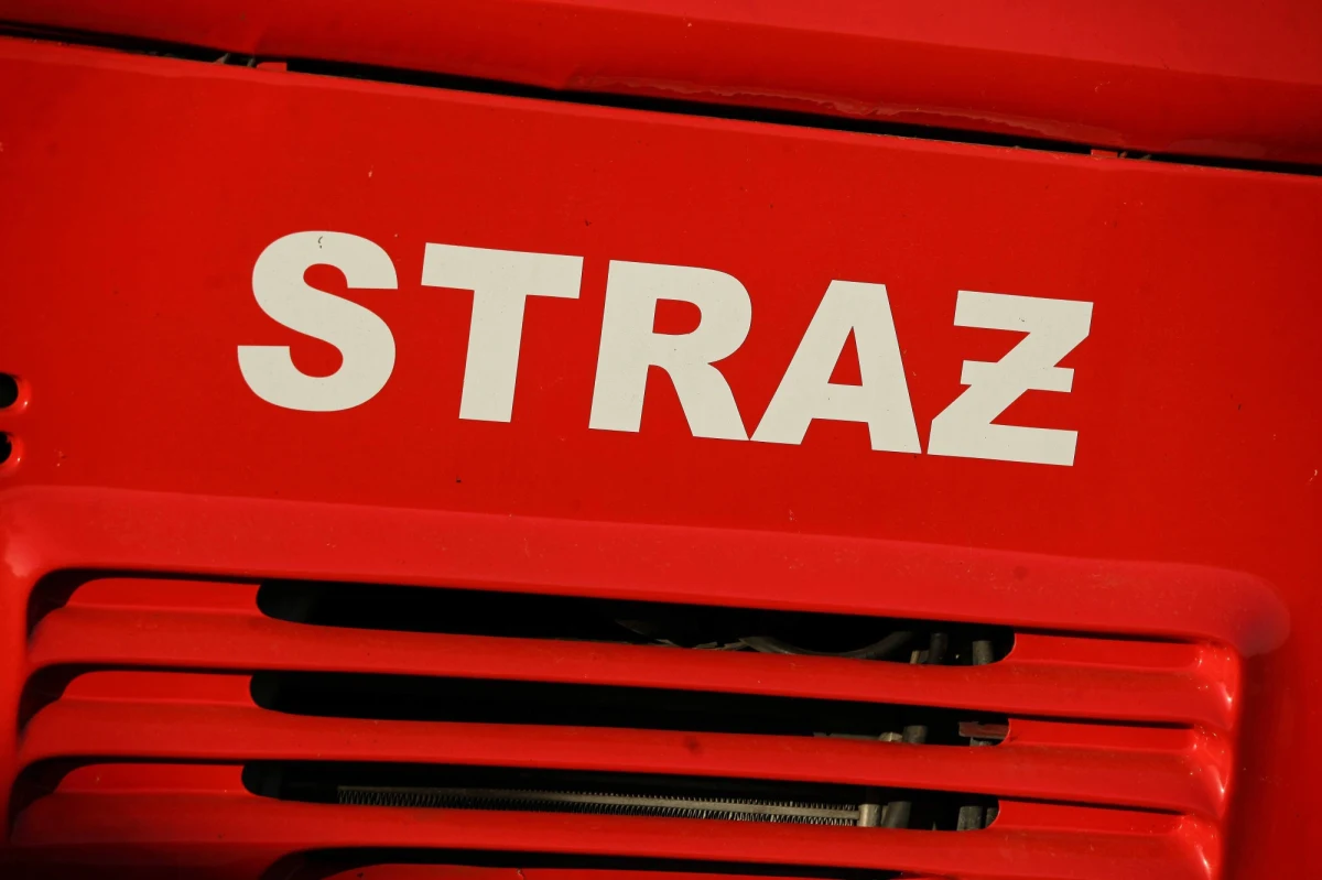 Dwie osoby zginęły w wypadku wiatrakowca na terenie lotniska Aeroklubu Warszawskiego w Chrcynnie. To instruktor i uczeń. 