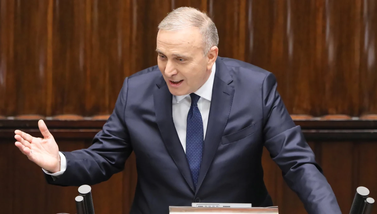 ​To będzie rząd kontynuacji, będzie kontynuował nieudolność, łamanie prawa, brutalną propagandę i kłamstwo - mówił we wtorek w Sejmie w debacie nad expose premiera Mateusza Morawieckiego lider PO Grzegorz Schetyna (klub Koalicji Obywatelskiej).