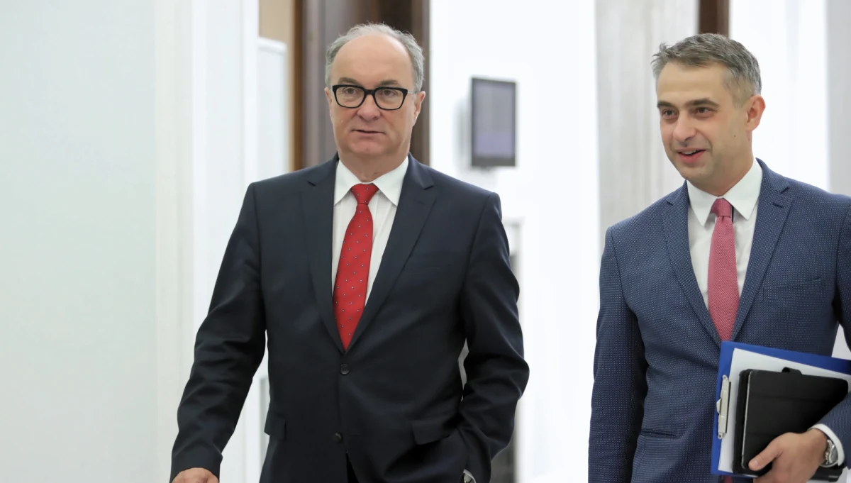 Lewica złożyła własny projekt ustawy o likwidacji tzw. 30-krotności ZUS. Przedstawiciele klubu poselskiego chcą m.in., by wraz z tą zmianą podniesiono najniższe emerytury i renty. 