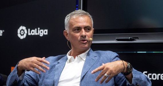 Portugalczyk Jose Mourinho został nowym trenerem Tottenhamu Londyn. Wczoraj londyński klub zwolnił Mauricio Pochettino, który był szkoleniowcem "Kogutów" przez ostatnie pięć lat. Mourinho wcześniej był trenerem Chelsea Londyn, Interu Mediolan czy Manchesteru United.