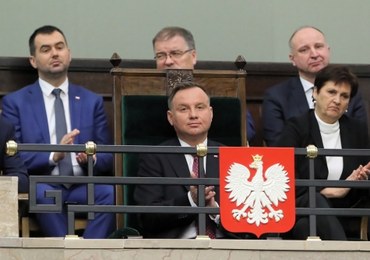 Sondaż CBOS: Polacy zadowoleni z prezydenta i parlamentu