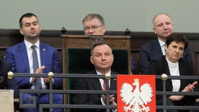 Sondaż CBOS: Polacy zadowoleni z prezydenta i parlamentu