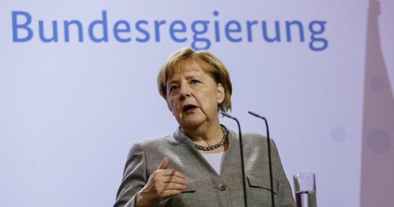 Kanclerz Niemiec Angela Merkel 6 grudnia po raz pierwszy odwiedzi były niemiecki obóz zagłady Auschwitz. Merkel decyduje się na ten krok jako dopiero trzeci w historii szef niemieckiego rządu.