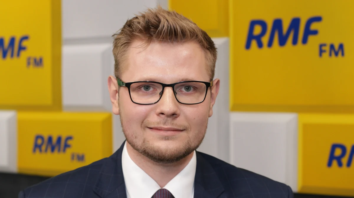 "Pani profesor ma mocny język, jest kontrowersyjna pod względem wyrażania swoich poglądów, równocześnie jest wybitnym prawnikiem, co nie jest przez nikogo kwestionowane" - tak o kandydatce PiS do Trybunału Konstytucyjnego Krystynie Pawłowicz mówił w Popołudniowej rozmowie w RMF FM Michał Woś. Przyszły minister środowiska zapewniał, że Pawłowicz jako kandydatka do TK spełnia ustawowy wymóg "nieskazitelności charakteru". Gość Marcina Zaborskiego podkreślał, że to Sejm dokona oceny Pawłowicz. "Pani profesor jest naprawdę osobą wysokiej kultury osobistej w sytuacjach bezpośrednich" - dodawał Woś. 