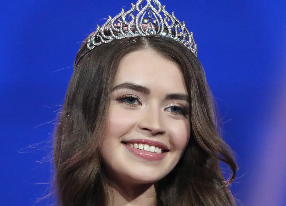 Miss Białorusi Marija Wasiliewicz zaprzecza, że ma romans z prezydentem Alaksandrem Łukaszenką. Wasiliewicz zdobyła w niedzielnych wyborach miejsce w parlamencie. O jej rzekomym romansie z Łukaszenką napisał brytyjski dziennik „The Times”. 22-latka twierdzi, że to kłamstwo.