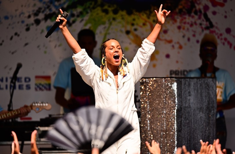 Alicia Keys opublikowała teledysk do piosenki "Time Machine". To drugi singel promujący nadchodzącą płytę.