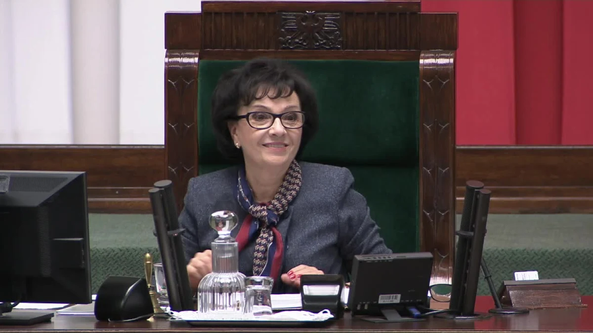 Burzliwy koniec pierwszego w tej kadencji posiedzenia Sejmu. Po północy odbyło się głosowanie w sprawie wyboru posłów-członków nowej Krajowej Rady Sądownictwa. Pierwsza próba została przerwana przez marszałek Sejmu Elżbietę Witek z powodu - jak tłumaczyła - zgłaszanych przez parlamentarzystów problemów z elektronicznym systemem głosowania. Sejmowe mikrofony zarejestrowały wówczas rozmowę pani marszałek z kobietą, która powiedziała, że „głosowanie trzeba powtórzyć, bo przegramy”. Lewica twierdzi, że była to posłanka PiS. Przy drugiej próbie do nowej KRS wybrano zgłoszonych czterech posłów PiS. Przepadły kandydatury dwóch posłanek z opozycji. Zobacz skrót filmowy!