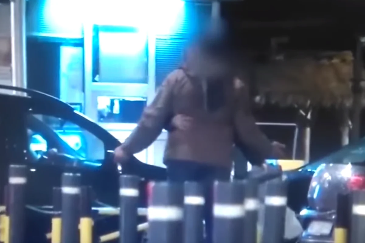 Serbskie służby wywiadowcze wpadły na trop afery szpiegowskiej. Agenci z Rosji zostali sfilmowani podczas kontaktów z serbskimi źródłami. Prezydent tego kraju Aleksandar Vuczić potwierdza 10 przypadków. 