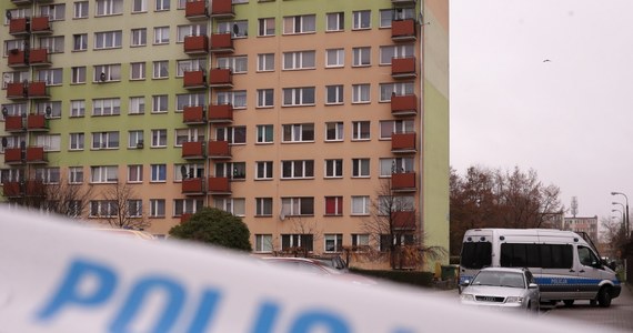 Biegli zbadają stan zdrowia psychicznego 47-letniego Krzysztofa P., który podejrzany jest o przygotowania do wysadzenia bloku w Płocku (Mazowieckie). W prowadzonym w tej sprawie śledztwie odbyła się wizja lokalna z udziałem podejrzanego. Trwają przesłuchania świadków.