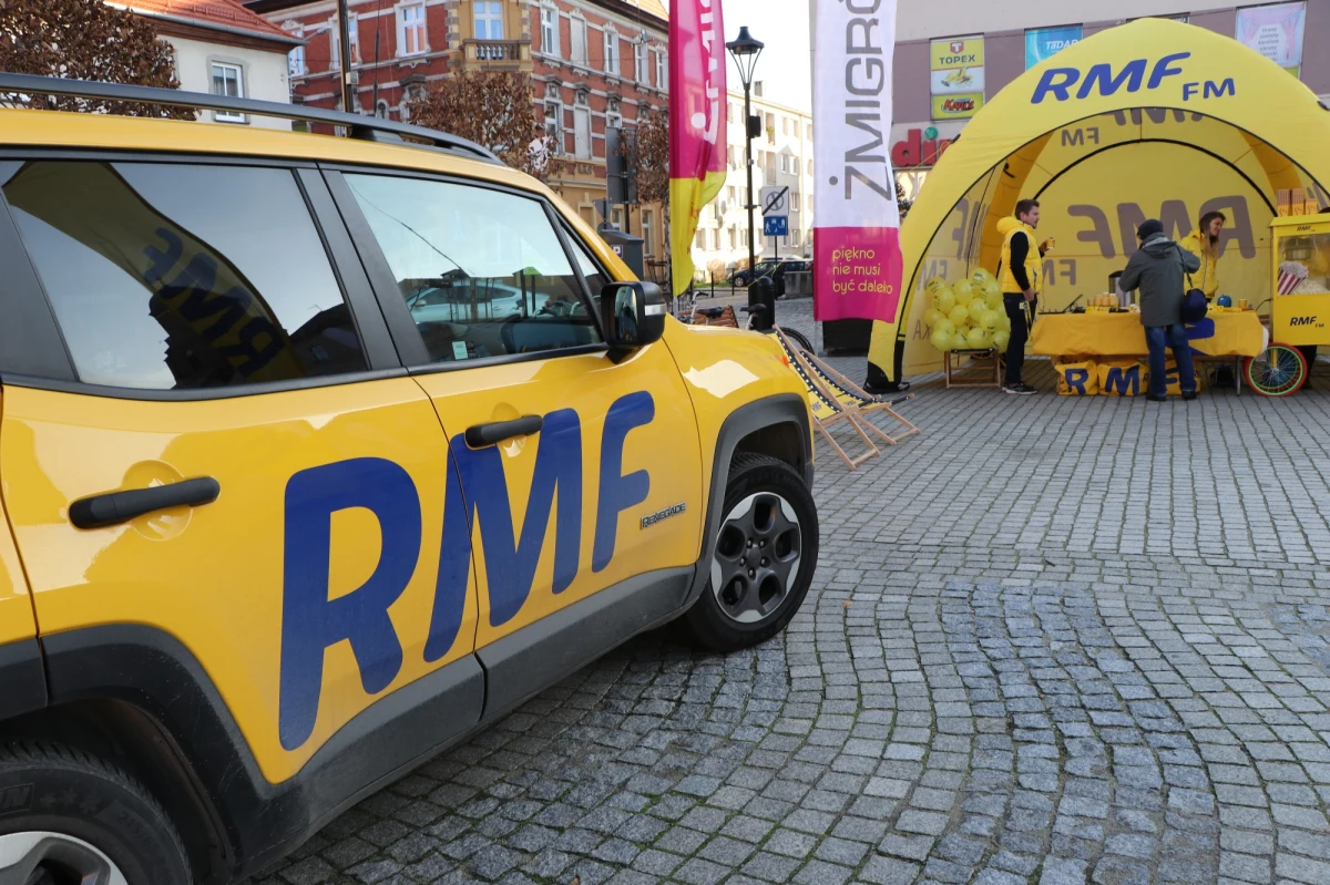 Żmigród na Dolnym Śląsku był w sobotę Twoim Miastem w Faktach RMF FM. Nasze żółto-niebieskie miasteczko mogliście znaleźć na pl. Wojska Polskiego. 
