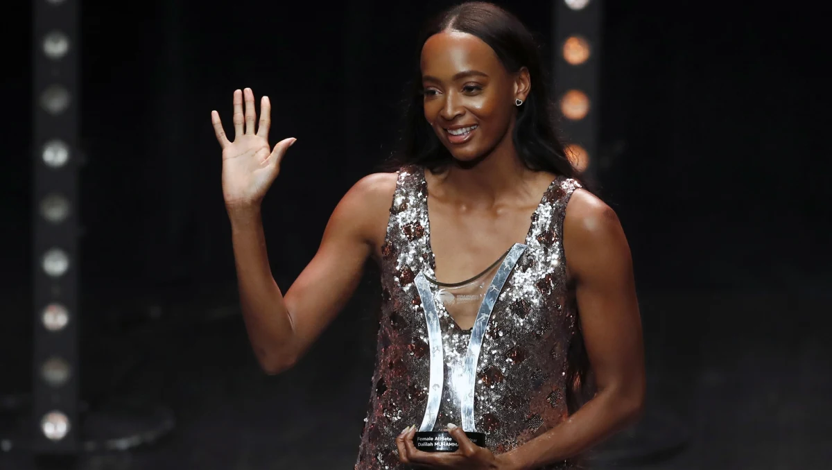 Rekordzista świata w maratonie Kenijczyk Eliud Kipchoge oraz rekordzistka świata w biegu na 400 metrów przez płotki Amerykanka Dalilah Muhammad zostali uznani najlepszymi lekkoatletami 2019 roku w plebiscycie międzynarodowej federacji World Athletics (dawniej IAAF).