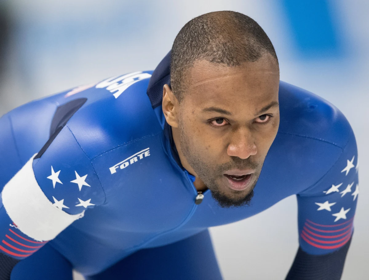 Dwukrotny mistrz olimpijski w łyżwiarstwie szybkim Amerykanin Shani Davis zakończył karierę. Podkreśla jednak, że nie kończy przygody ze sportem. "Już wystarczy. Miałem długą karierę i teraz chcę robić inne rzeczy w życiu" - powiedział mediom w Holandii.