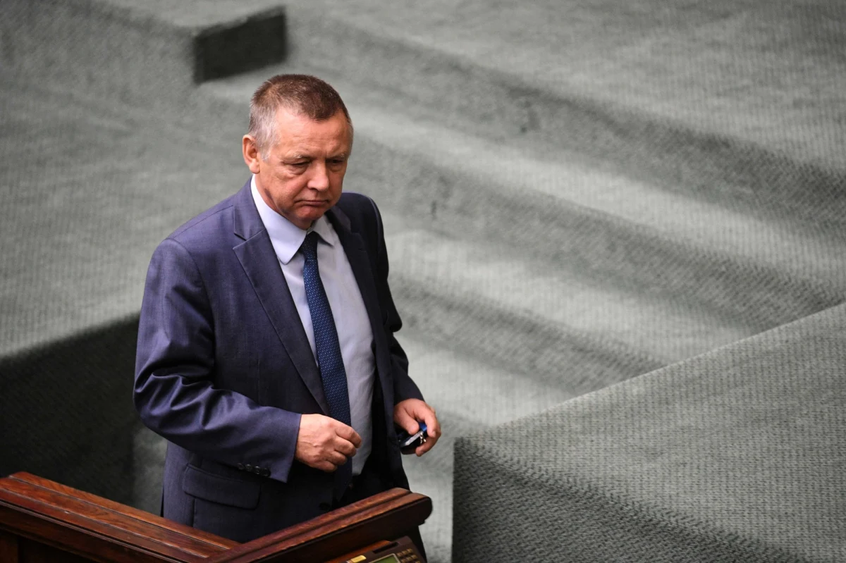 Marian Banaś w najbliższą środę pojawi się w Sejmie i będzie odpowiadał na pytania posłów. Jak ustalili dziennikarze RMF FM, prezes Najwyższej Izby Kontroli potwierdził swoją obecność na środowym posiedzeniu sejmowej komisji kontroli państwowej.