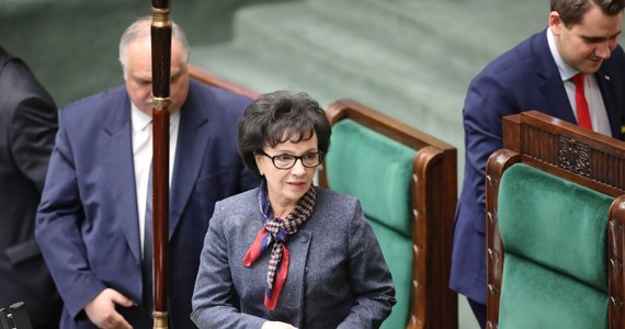 Posłowie Koalicji Obywatelskiej skierowali do prokuratury zawiadomienie o możliwości popełnienia przestępstwa - m.in. przekroczenia uprawnień - przez marszałek Sejmu Elżbietę Witek: chodzi o głośne głosowanie w Sejmie nad wyborem członków Krajowej Rady Sądownictwa, które zostało przez Witek anulowane. Politycy KO domagają się m.in., by prokuratura przesłuchała w tej sprawie prezesa PiS Jarosława Kaczyńskiego. Komentując sprawę, dyrektor Centrum Informacyjnego Sejmu Andrzej Grzegrzółka stwierdził: "Do tego typu inicjatyw podchodzimy z uwagą, ale też dużym spokojem".