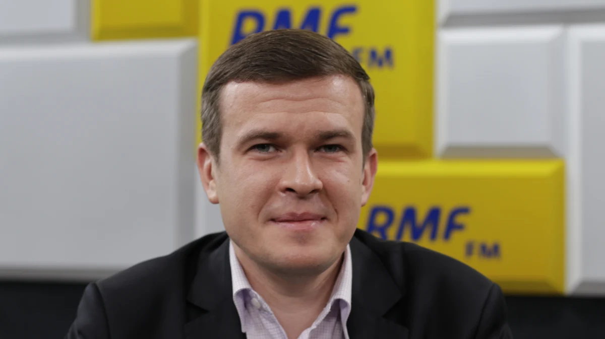 „Zarządzanie w polskich związkach sportowych to jest nowotwór, który toczy polski sport” – powiedział były minister sportu Witold Bańka w internetowej części Porannej rozmowy w RMF FM. Bańka przyznał, że problemem w środowisku sportowym jest brak odpowiedniej kadry zarządzającej. „Szanując autonomię związków sportowych musimy się godzić na to, że często zarządzają nimi ludzie nieodpowiedzialni i nieetyczni. (…) Część ludzi nie idzie do związku sportowego, żeby rozwijać sport, tylko żeby realizować własny interes” – dodał.